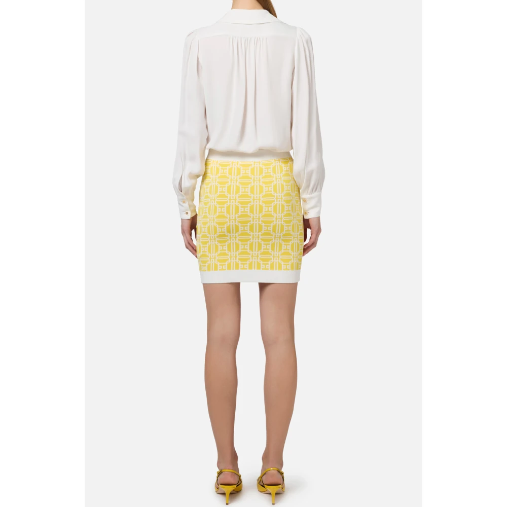 Elisabetta Franchi Elegante V-Hals Shirt met Ketting Beige Dames
