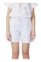 witte-katoenen-shorts-met-vetersluiting