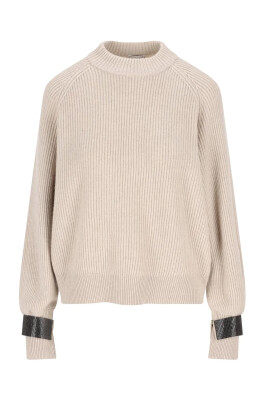 pull-avec-details-monile-aux-poignets