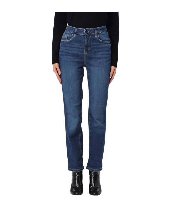 straight-fit-jeans-for-men