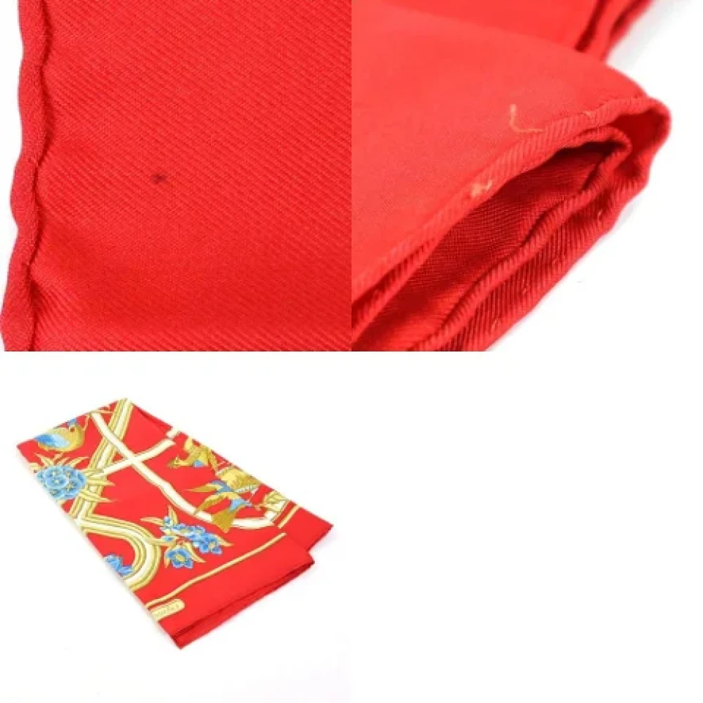Hermès Vintage Pre-owned Silk scarves Red Dames