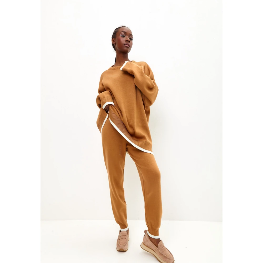 Cesare Gaspari Oversized Jogger set Kameel Brown Dames