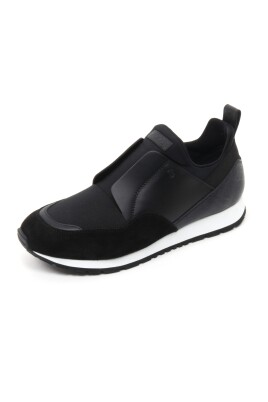 chaussure-sportive-fabriquee-en-italie