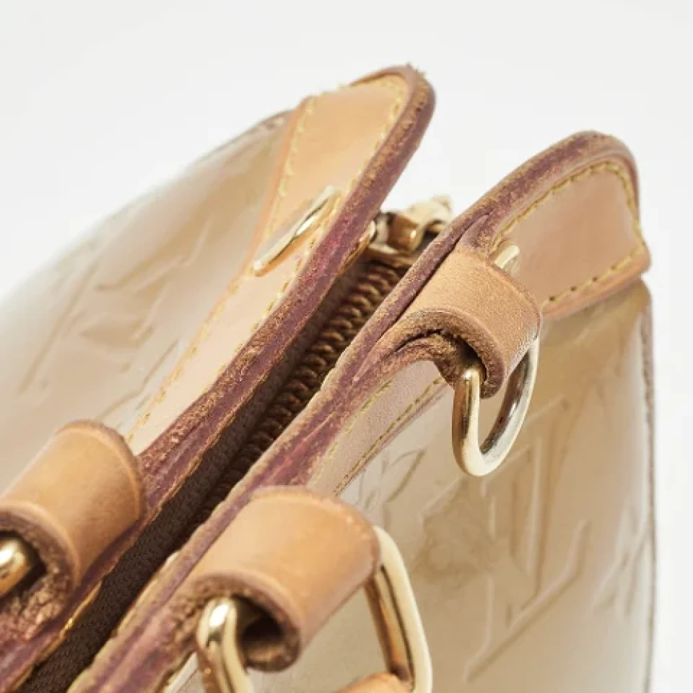 Louis Vuitton Vintage Pre-owned Leather pouches Yellow Dames