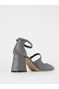 escarpins-a-talons-hauts-en-paillettes-argentees