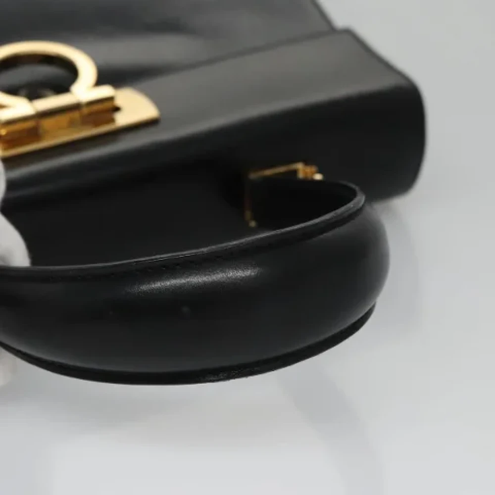 Salvatore Ferragamo Pre-owned Leather handbags Black Dames