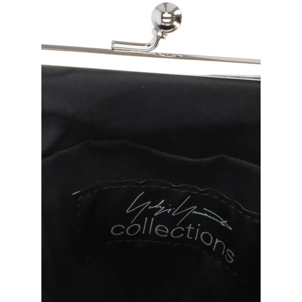 Yohji Yamamoto Zwarte Leren Pochette met Verstelbare Schouderband Black Dames