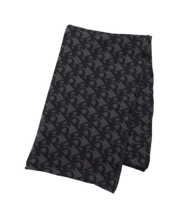 echarpe-en-polyester-moderne-et-elegante