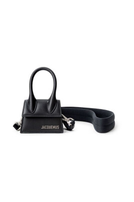 sweatshirt-en-cuir-noir-et-mini-sac