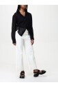 chemisier-en-soie-noir-design-elegant