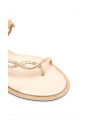 sandales-beiges-au-style-unique