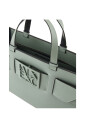 groene-handtas-met-gouden-details