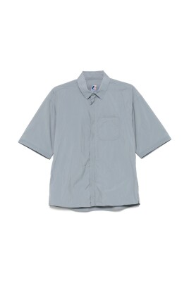 t-shirt-gris-pour-sorties-decontractees