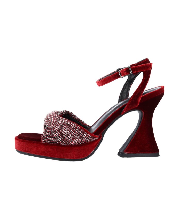 high-heel-sandals