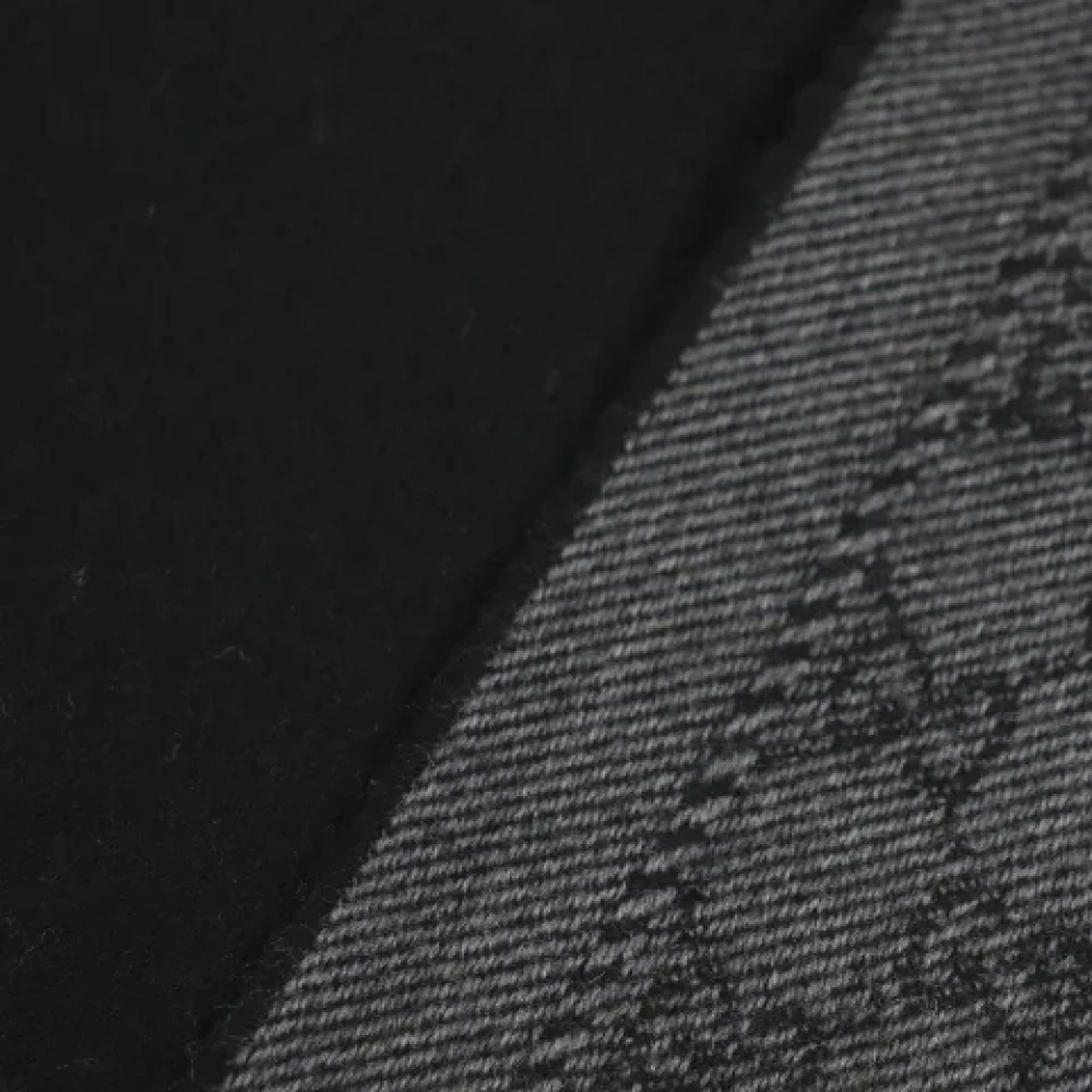 Gucci Vintage Pre-owned Wool scarves Gray Dames
