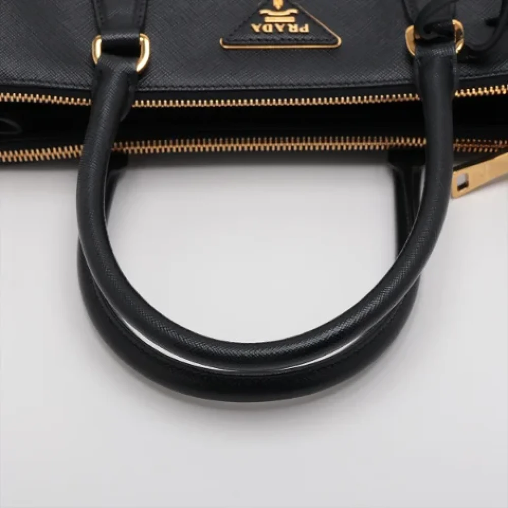 Prada Vintage Pre-owned Leather handbags Black Dames