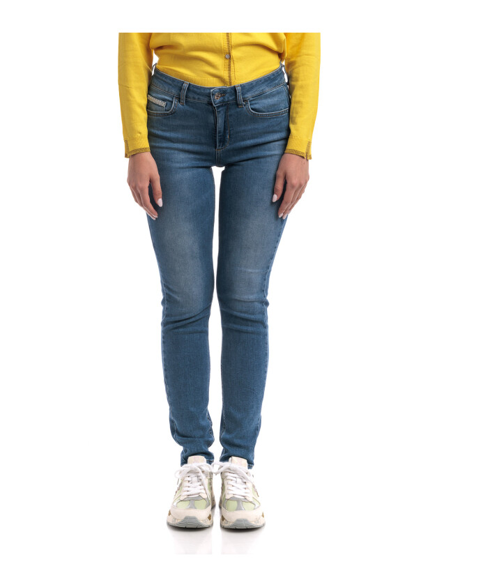 high-waisted-skinny-jeans