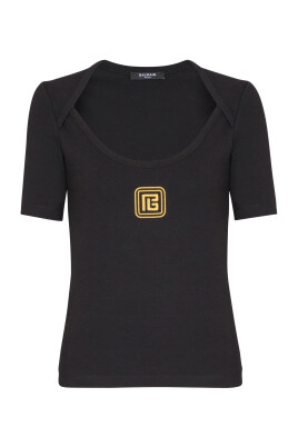 t-shirt-med-pb-logotyp