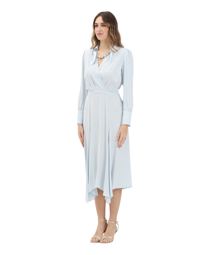 robe-midi-bleue-a-ourlet-asymetrique
