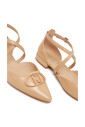 sandales-basses-beiges-avec-details-en-metal
