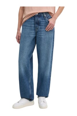 lysbla-skinny-fit-jeans-med-lynlas-lukning