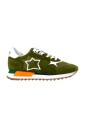 sneakers-en-cuir-vert-avec-etoiles