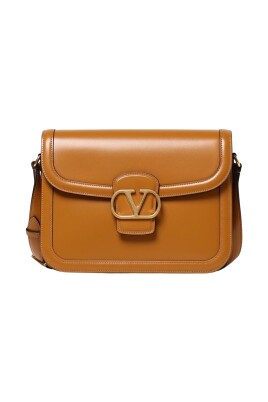 gold-stud-shoulder-bag