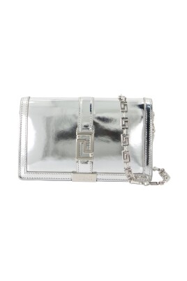 silver-leather-chain-shoulder-bag