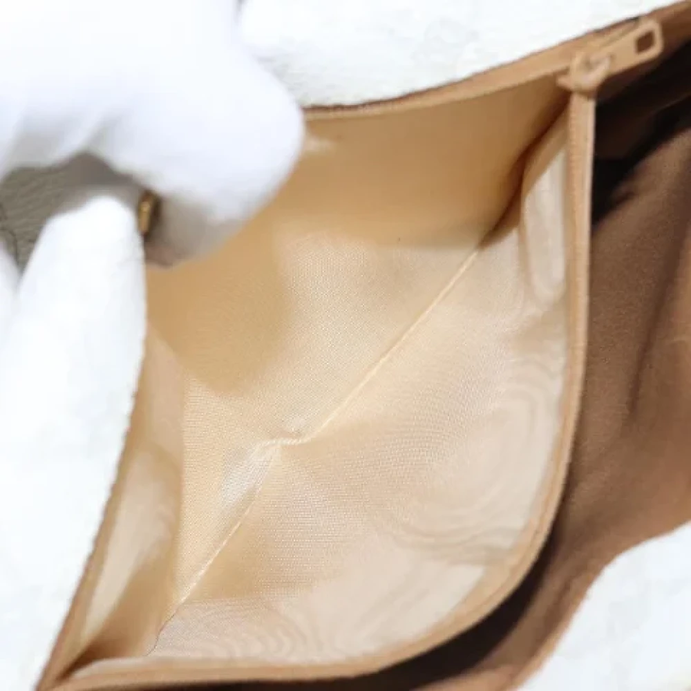 Bally Pre-owned Leather clutches White Dames