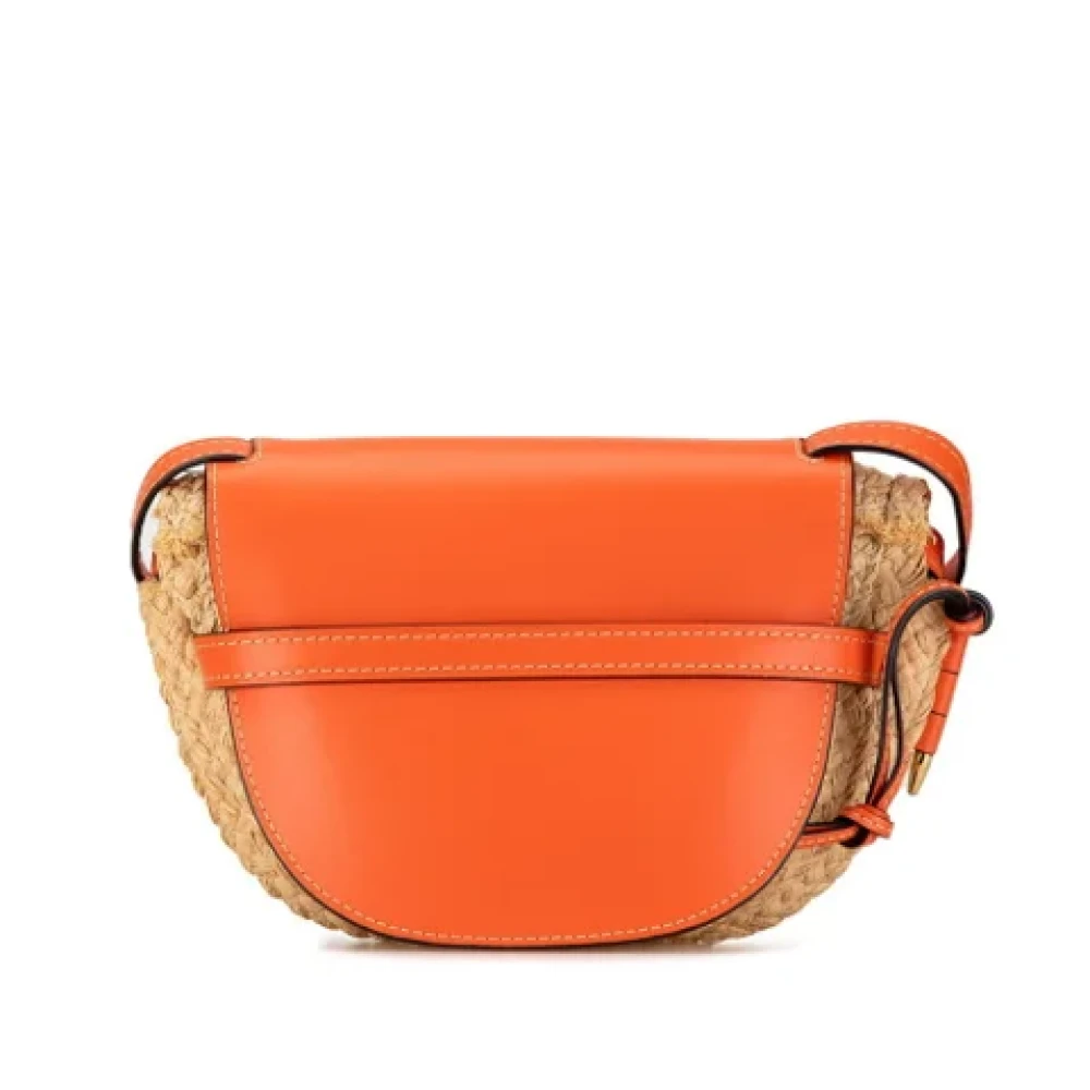 Loewe Pre-owned Leather shoulder-bags Beige Dames