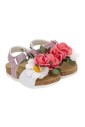 sandales-blanches-a-paillettes-et-fleurs
