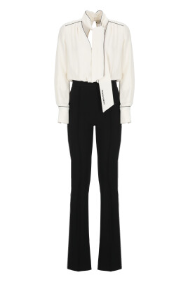 robe-a-col-en-v-avec-lacets