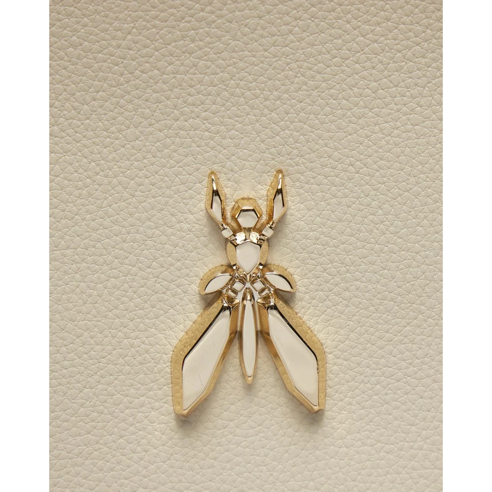 PATRIZIA PEPE Gehamerd lederen Fly schoudertas Beige Dames