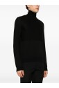 pull-en-laine-noir-col-montant