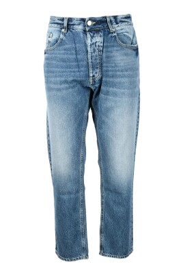 cotton-jeans-for-a-stylish-look