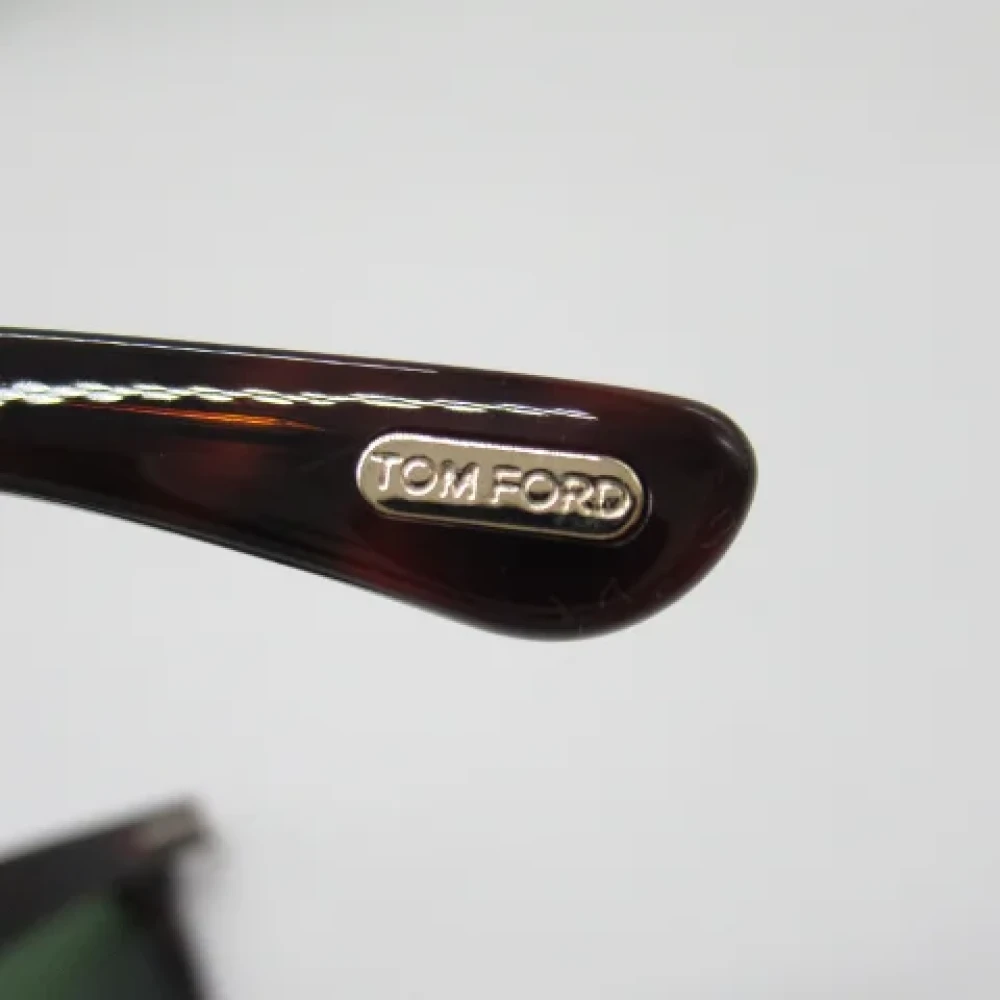 Tom Ford Pre-owned Plastic sunglasses Green Dames