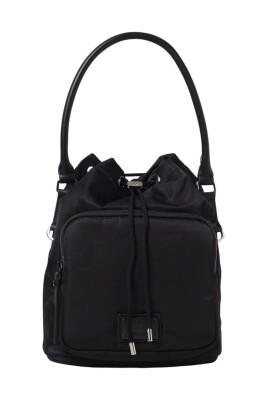 sac-a-bandouliere-noir-a-cordon