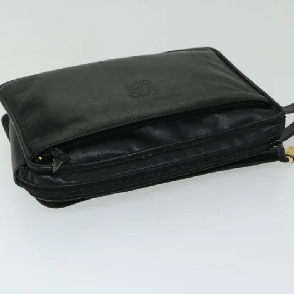 Loewe Pre-owned Leather clutches Black Dames