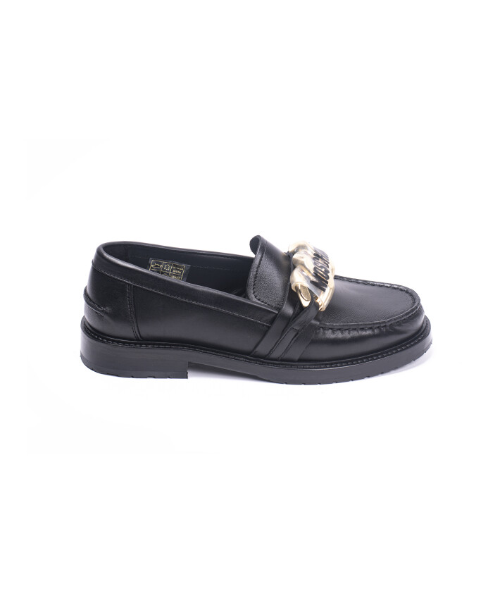 mocassins-en-cuir-noir-avec-chaine