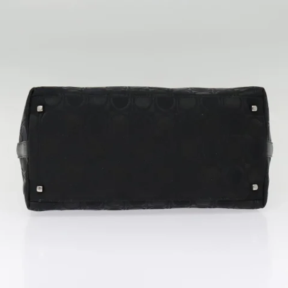 Salvatore Ferragamo Pre-owned Nylon handbags Black Dames