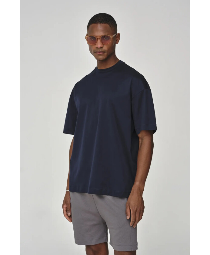 interlock-navy-oversized-t-shirt