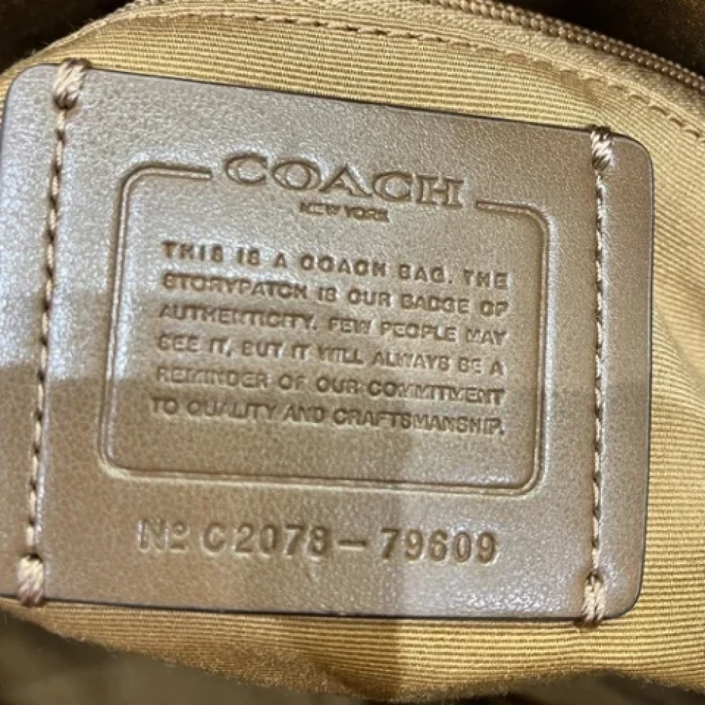 Coach Pre-owned Leather shoulder-bags White Dames