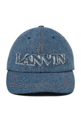 casquette-en-denim-bleu-avec-surpiqures-contrastees