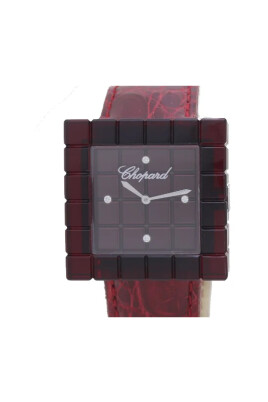 pre-owned-plastic-watches