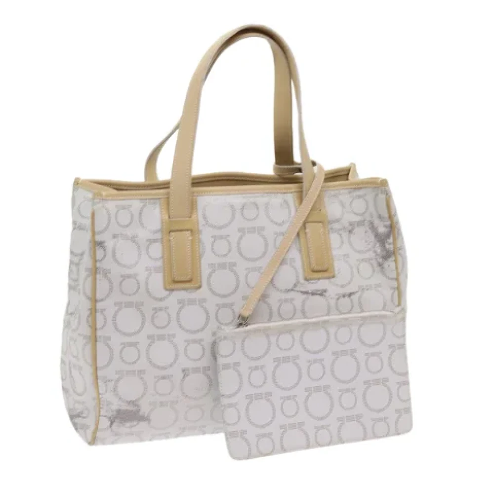 Salvatore Ferragamo Pre-owned Leather handbags Gray Dames