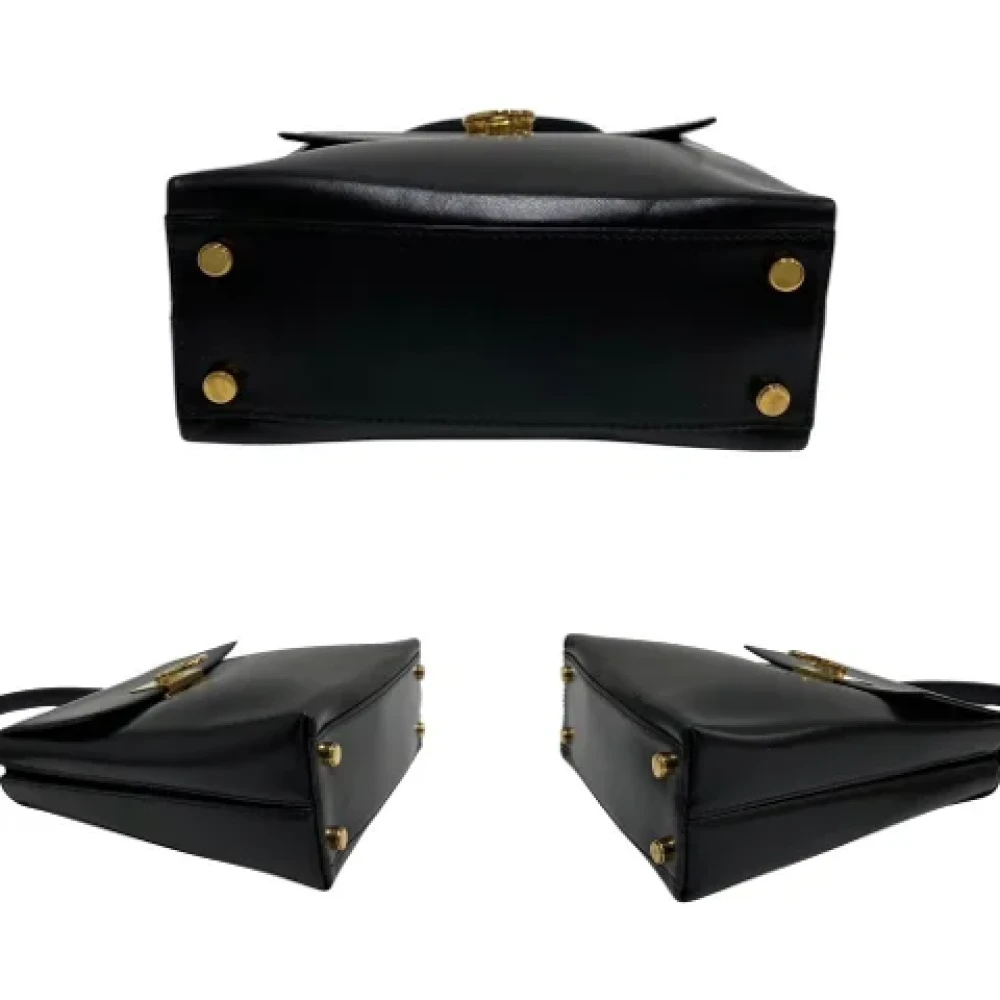 Salvatore Ferragamo Pre-owned Leather shoulder-bags Black Dames