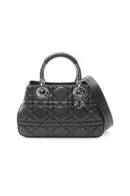 pre-owned-leather-handbags