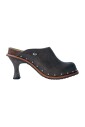 mules-a-talon-ornees-de-clous