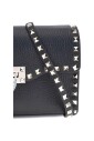 pochette-en-cuir-cloute