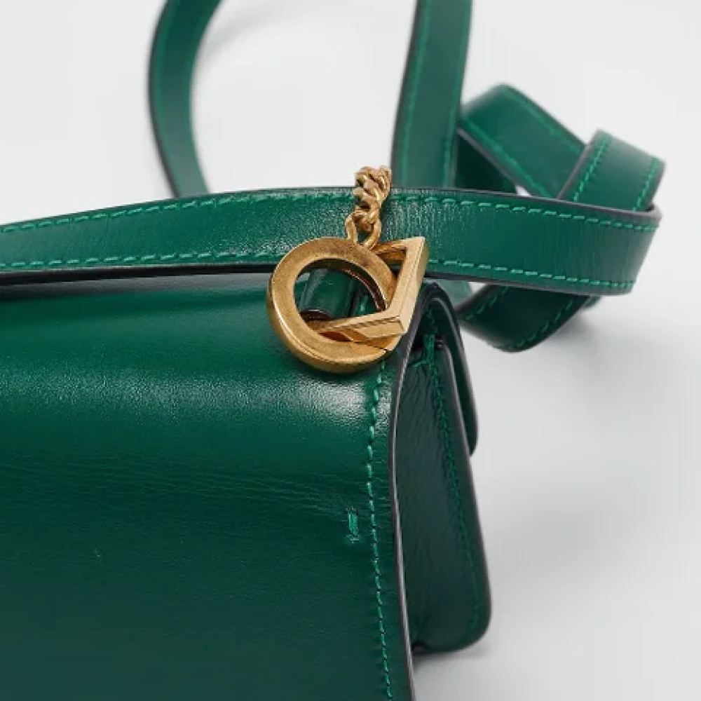 Valentino Vintage Pre-owned Leather shoulder-bags Green Dames